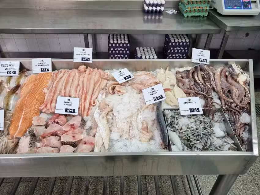 El Pollo Ricardo y La Mojarrita