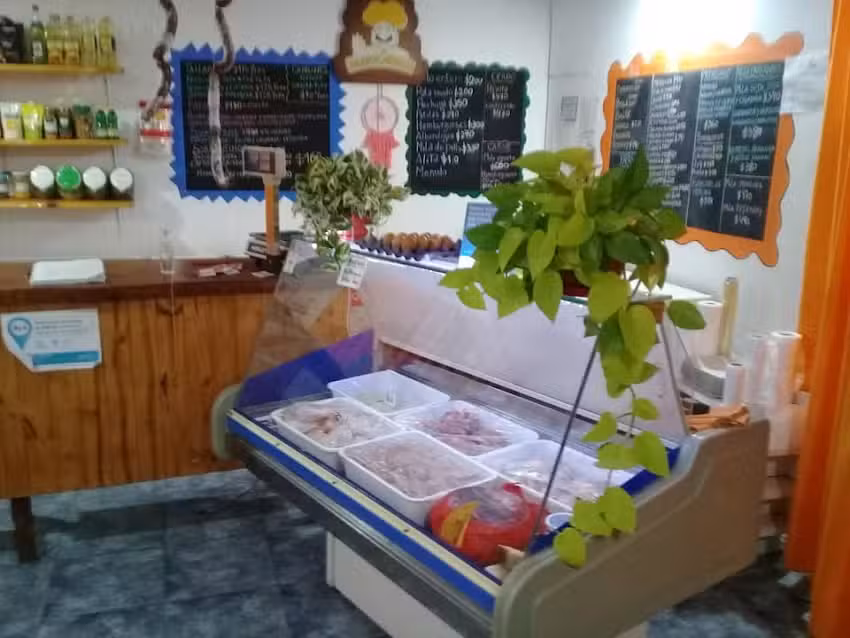 Los Piquillines, Pollos pastas y pescados