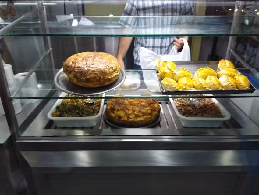 Pedro 94 ” Pescadería – Rotiseria “