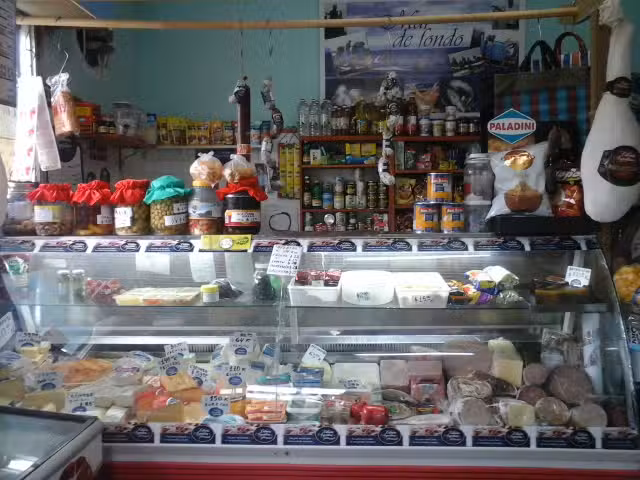 Pescader&iacute;a y Marisquer&iacute;a Mar de Fondo